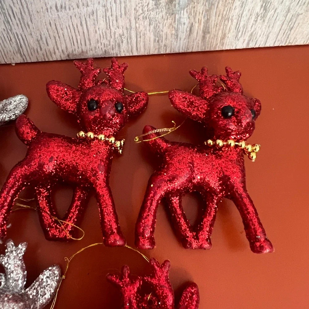 N/A glittery reindeer